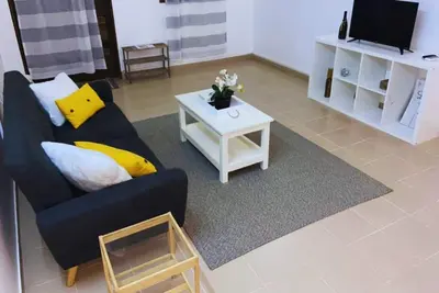Cozy et spacieux. Mini Villa proche de plusieurs commodités.