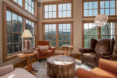 Image de Mountainview Lodge -  Newly Renovated Luxury Home <1 Mile To Okemo!