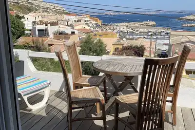 Image de Aux Goudes, Maison climatisée vue mer et jardin