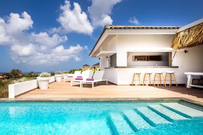 Image de Villa w/ Private Pool, Seaview and near the Beach & Restaurants - Coral Estate