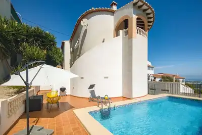 Image de Belle maison de vacances privée avec piscine privée, climatisation, Wifi, Tv, terrasse et parking