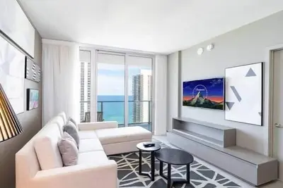 Image de Top Oceanview 2br Condo at Hyde House-Cs47