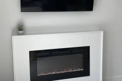 Image de Bright Modern Gem!