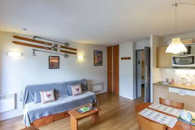 Image de Studio cabine 4 pers avec terrasse, piscine couverte et salle de fitness, proche pistes et remontées