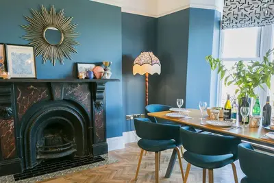 Image de Claremont - a sea view that sleeps 8 guests in 4 bedrooms