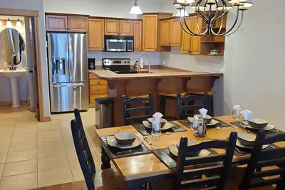 Image de Sullivan Stone Lodge Ski In Ski Out at Kimberley Alpine Resort 3+bed/3bath hotub