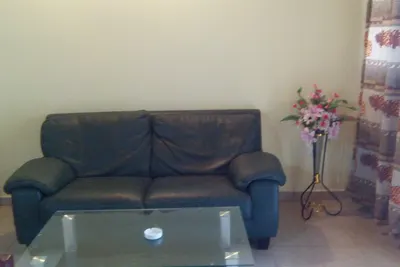 Image de Appartement joliment meublé, au calme
