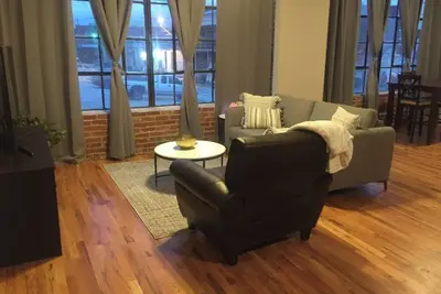 Image de Downtown loft in Webb City! New! 🥇🌟
