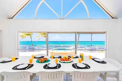 Image de So Serene Oceanfront Villa, Rum Point, Private Beach, Hot Tub, Kayak, Snorkeling