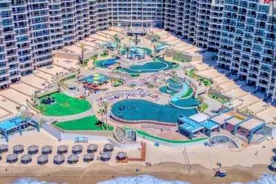 Image de Relaxation or Adventure Beautiful Beach Front Condo at Las Palomas