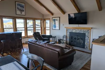 Image de Spacious In-Town Condo | Pool | Hot Tub