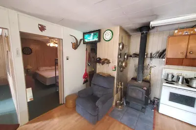 Image de Cabin Glamping Ironwood Lake, Pinehurst, Elinor, Fork Lake and Rich Lake