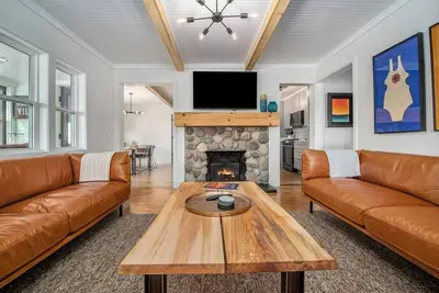 Image de The \"Farmhouse\"- Your Upscale Walloon Getaway