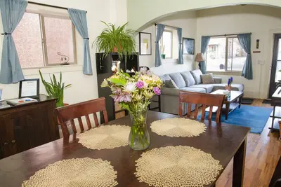 Image de Historic mountain view home just two blocks from downtown Salida and the river. .