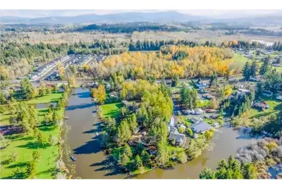 Image de Cozy Lake Front Getaway! ! !