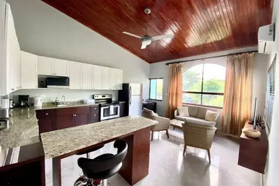 Image de Stylish Fully Loaded Turquoise Getaway