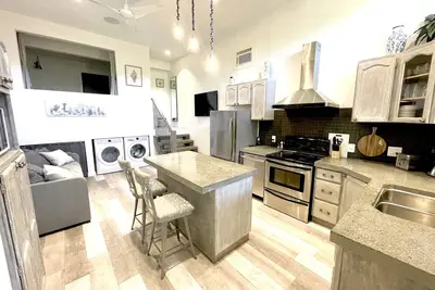 Image de Honeymoon suite with private hot tub