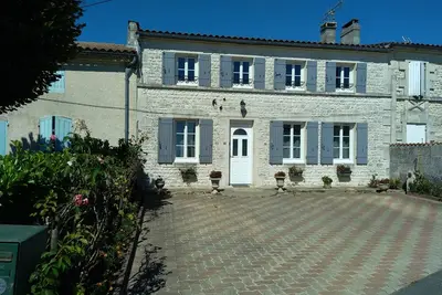 Image de Gîte Climatisé \"les Hirondelles\"