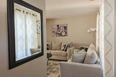 Image de Cozy * Clean * Safe * Kid friendly * Walkable