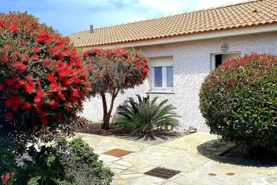 Image de villa les pieds dans l'eau plage de prunete Cervione