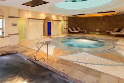 Image de Located on the pristine medano beach. Cabo Beach