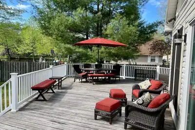 Image de ~~Beautiful Waterfront Home, Sylvan Beach~~