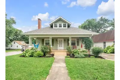 Image de No Prob-Llama Lex - Distillery District Charmer