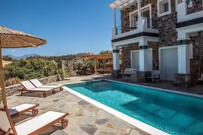 Image de New build modern Villa, 50 meters from Chavania beach