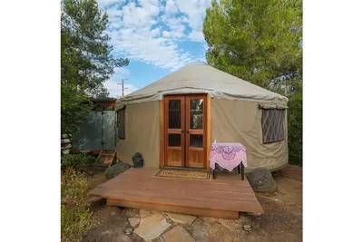 Image de Host Your Next Retreat at Sol! House Plus Yurt!