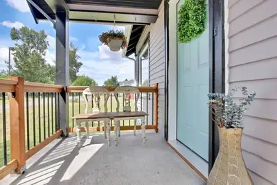 Image de Spacious Tacoma Gem-for 6, self check-in, parking