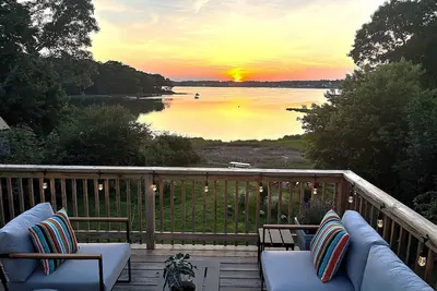 Image de Fabulous waterfront home in Buzzards Bay\/Cape Cod