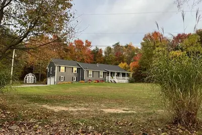 Image de Less than10 miles from Shenandoah National Park, Luray Caverns & Wedding Venues