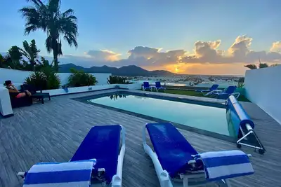 Image de Luxury villa - with a heated pool, hot tub, sea views, aircon, WiFi, Uk Tv