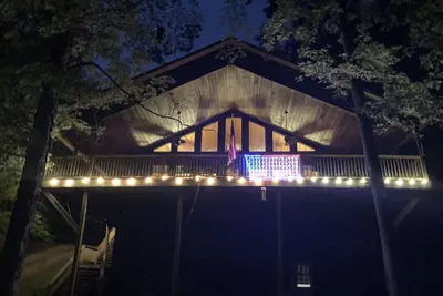 Image de Kentucky Lake/Tn River Cabin 1/2 mile to Cuba Landing Marina
