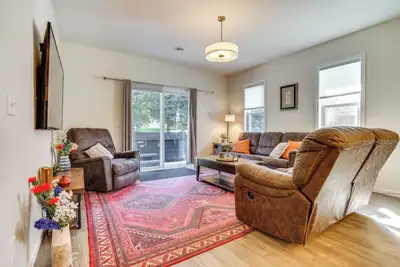 Image de Mankato Getaway w/ Game Room & Salt Water Hot Tub!
