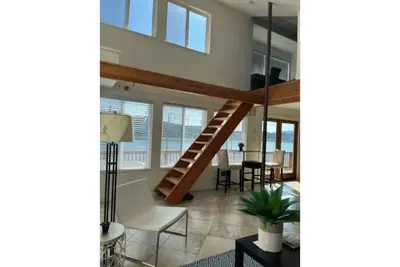 Peaceful right on the water, private beach & dock