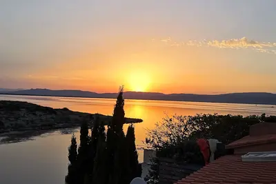 Image de Le Barcarès - Presqu'ile(66). Appart calme 4 p. vue exceptionnelle lac montagne