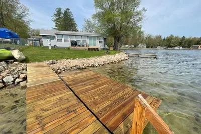 Image de Pratt Lake Peninsula:Spring Serenity: Cozy Cottage on Beautiful Pratt Lake