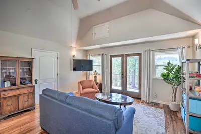 Image de Colfax Getaway w/ Hot Tub, Mountain Views!