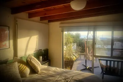 Image de Relaxing beach house, excellent location, all the amenities