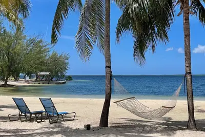 Image de \"Mai Kai\" Recently renovated Oceanfront Ground Floor Condo - Kaibo Yacht Club Ii