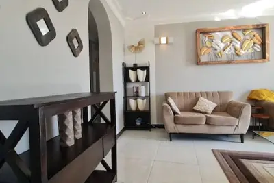 Image de 2br2b*wifi*pool*gardens modern vacation apartment