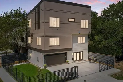 Image de Both Units · Luxury Htx High-rise Hottest Ctrl Area + King Beds