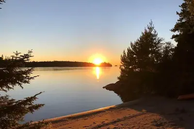 Image de Chalet Grand Renaud spa/kayaks/plage/terrasse sur l’eau