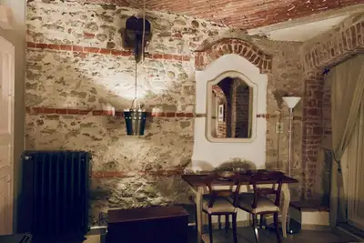 Image de Old Well Suite in Antique Farm with Outdoor Spa in the Countryside