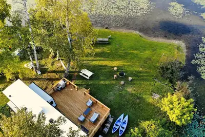 Image de Lakefront 1 bedroom tiny home