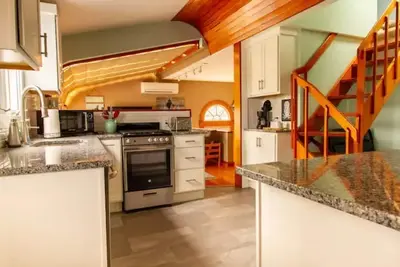Image de Nautically themed apartment with Ocean View