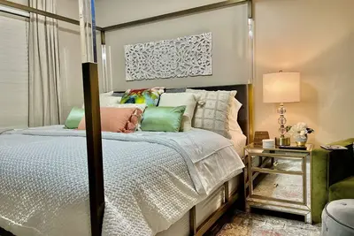 Image de Gateaway to Tajade Cozy Townhouse Living - 1. 6 mi to stadium