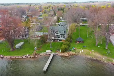 Image de Stunning Waterfront Luxurious Lakehouse 45 mins from Toronto! Great for families