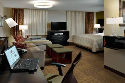 Image de Studio Suite | Indoor Pool, Hot Tub, Free Wi-Fi